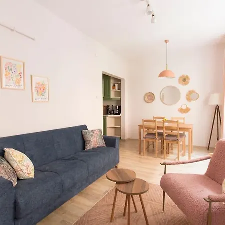 Soft Modern Inspiring Flat In The Center Of Moda * Istambul